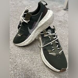 Nike Olive Green Athletic Shoes - Men’s 6.5/Women’s 8